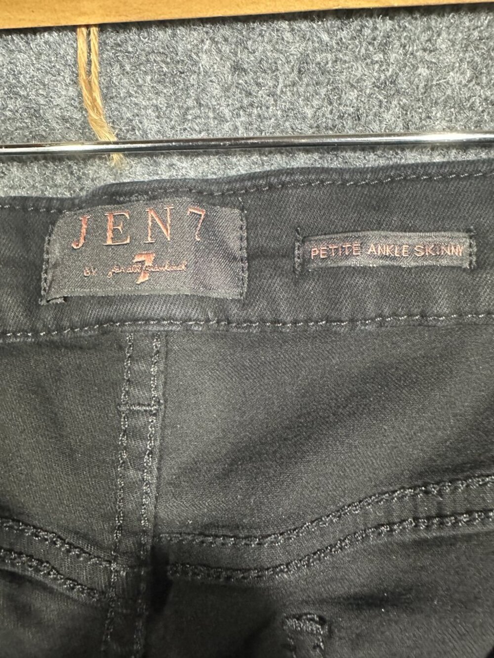 Jen7 by 7 For All Mankind Jeans Womens 12 Black Stretch Petite Ankle Skinny - Picture 5 of 9